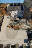 NEWS - Kalifornien: Bilder des kaputten Oroville Staudammes
