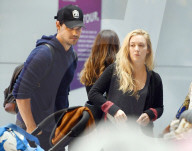 EXKLUSIV - Billie Lourd mit Taylor Lautner auf den Spuren von Mama Carrie Fisher in London