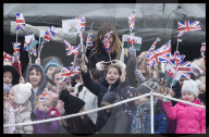 PEOPLE - Queen Elizabeth besucht das Royal Welsh Regiment in Wiltshire