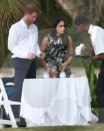 PEOPLE - Turteln an der Hochzeit von Freund "Skippy": Prince Harry und Meghan Markle