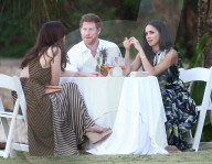 PEOPLE - Turteln an der Hochzeit von Freund "Skippy": Prince Harry und Meghan Markle