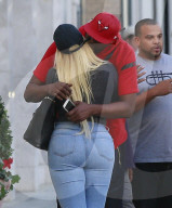 EXKLUSIV - Lamar Odom mit einer exakten Kopie von Khloe Kardashian unterwegs