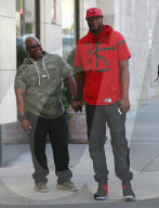 EXKLUSIV - Lamar Odom mit einer exakten Kopie von Khloe Kardashian unterwegs