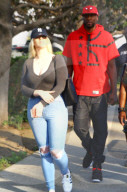 EXKLUSIV - Lamar Odom mit einer exakten Kopie von Khloe Kardashian unterwegs
