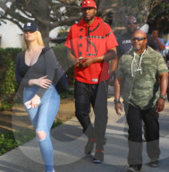 EXKLUSIV - Lamar Odom mit einer exakten Kopie von Khloe Kardashian unterwegs