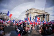 NEWS - Paris: Francois Fillon spricht auf dem Trocadéro zu seinen Anhängern