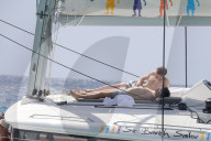 EXKLUSIV - Neil Patrick Harris und David Burtka tanken Sonne auf der Yacht