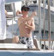 EXKLUSIV - Neil Patrick Harris und David Burtka tanken Sonne auf der Yacht