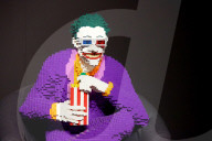 FEATURE - Superhelden aus Lego - Ausstellung in London