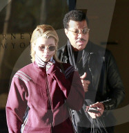 PEOPLE - Shoppen mit Daddy: Sofia und Lionel Richie