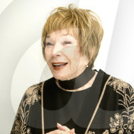 PORTRAIT - Shirley Maclaine