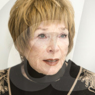 PORTRAIT - Shirley Maclaine
