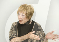 PORTRAIT - Shirley Maclaine
