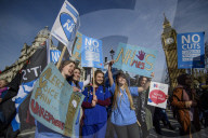 NEWS - London: Demonstrationen gegen die Kürzung des 'National Health Service'