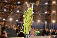 PEOPLE - Paris Fashion Week: Rihanna der gefeierte Star bei der Puma Show