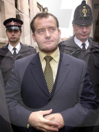 PEOPLE - Liebes-Aus mit Ehefrau: Dianas Butler Paul Burrell heiratet einen Mann