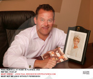 PEOPLE - Liebes-Aus mit Ehefrau: Dianas Butler Paul Burrell heiratet einen Mann