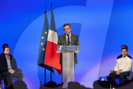 NEWS - Wahlen Frankreicht: François Fillon in Orleans