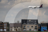 FEATURE - Die Gemeinde Steenokkerzeel liegt in der Anflugs-Schneise auf Brüssel