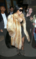 PEOPLE - Paris Fashion Week: Promis verlassen die V Magazine Party