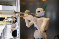 Toyota pioneers development of robots