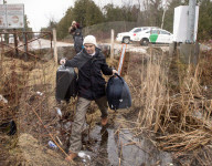 NEWS - Asylsuchende versuchen die Grenze bei Quebec zu überqueren