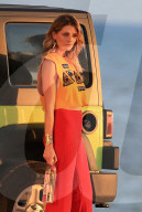 EXKLUSIV - Mischa Barton posiert für ein Fotoshooting am Strand von Malibu