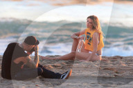 EXKLUSIV - Mischa Barton posiert für ein Fotoshooting am Strand von Malibu