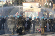 NEWS - Italien: Ausschreitungen bei Protesten in Neapel