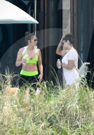 PEOPLE - Fit auch in den Ferien: Jennifer Lopez geht in den Gym auf den Bahamas