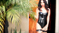 PEOPLE - Megan Fox posiert in Frederick's Lingerie