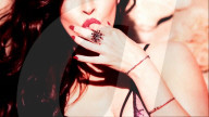 PEOPLE - Megan Fox posiert in Frederick's Lingerie