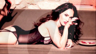 PEOPLE - Megan Fox posiert in Frederick's Lingerie