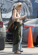 EXKLUSIV - Paris Jackson raucht am Beach von Venice 