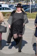 PEOPLE - Ladies Day am Cheltenham Festival 