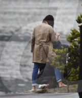 EXKLUSIV - Paula Patton und Devon Sawa bei Dreharbeiten zu 'Somewhere Between' in Vancouver