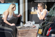 PEOPLE - Rita Ora mit Alice Dellal in Notting Hill unterwegs