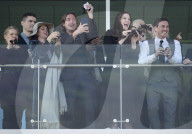 PEOPLE - Cheltenham Festival: Stimmung unter den Promis auf den VIP Tribünen