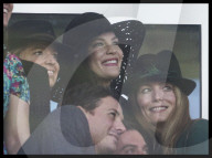 PEOPLE - Cheltenham Festival: Stimmung unter den Promis auf den VIP Tribünen