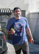 PEOPLE - Ben Affleck mit Seraphina in Santa Monica unterwegs