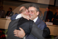 NEWS - Deutschland: Sigmar Gabriel und Martin Schulz bei der SPD-Delegiertenkonferenz in Wolfenbüttel 