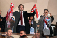 PEOPLE - Fussball Monaco gegen Manchester City: Die Fürstenfamilie jubelt in den Rängen