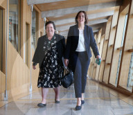 NEWS - Das schottische Parlament debattiert in Edinburgh