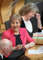 NEWS - Das schottische Parlament debattiert in Edinburgh