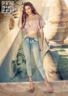PEOPLE - Gigi Hadid posiert für Penshoppe