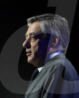 NEWS - Präsidentschaftskandidat Francois Fillon denkt nicht ans Aufhören