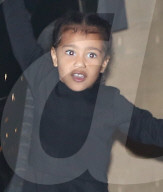 PEOPLE - Die Kardashians gehen mit den Kindern zum Dinner ins Nobu