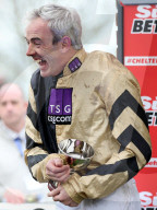 PEOPLE - Promis am Cheltenham Festival