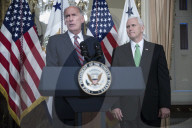 NEWS - US Vize-Präsident verteidigt den neuen Direktor Dan Coats