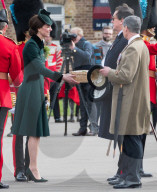 PEOPLE -  London: Kate und William an der Irish Guards St Patrick's Day Parade